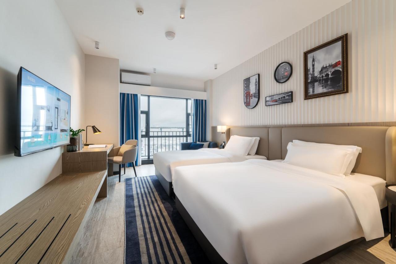 Livetour Hotel Luogang Science City Guangzhou Exteriör bild